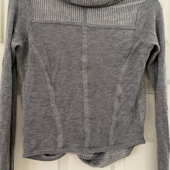 Lululemon Sweater - Picture 3 of 4